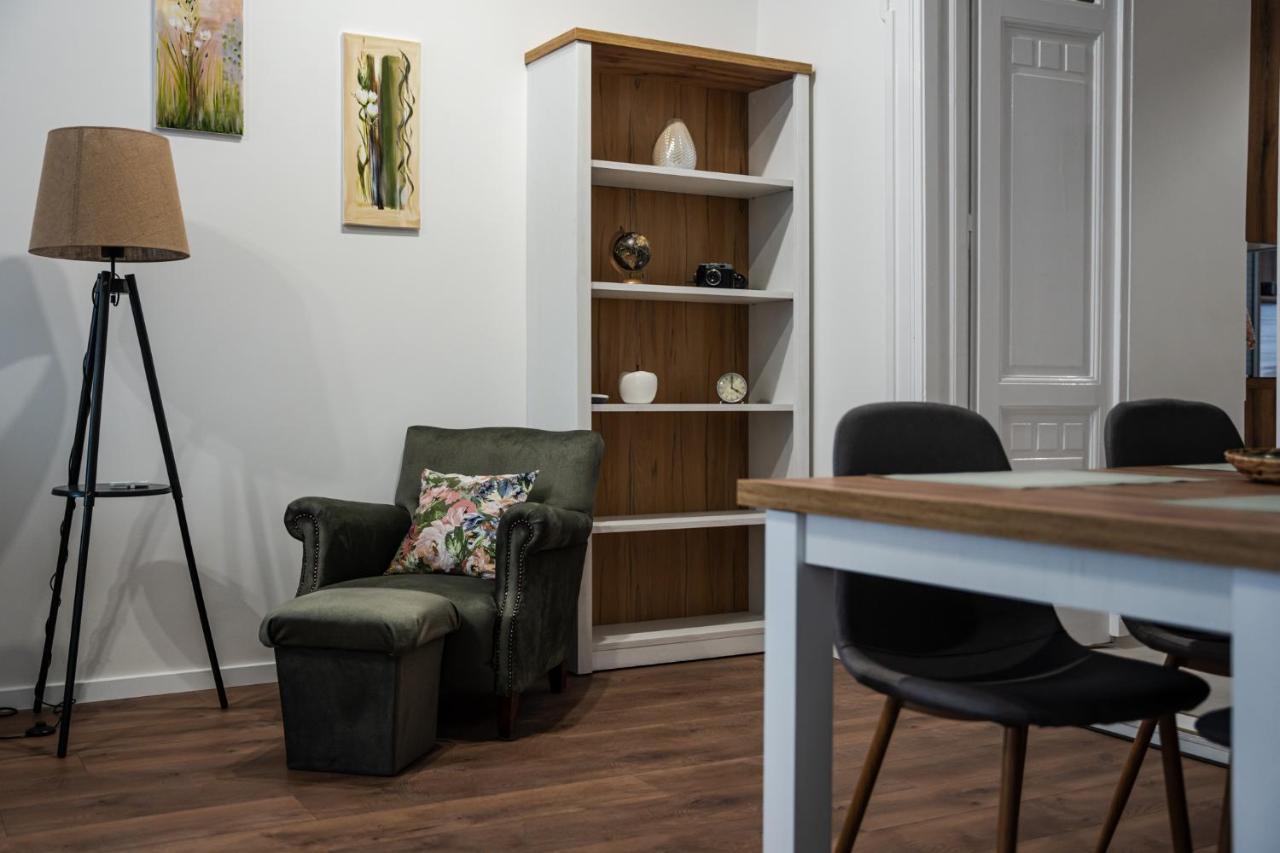 Volenter Lux Apartment Uno Боя Екстер'єр фото